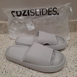 NEW Cozi Slides Gray Slip On US 11-11.5. EUR 44-45. UK 10-11